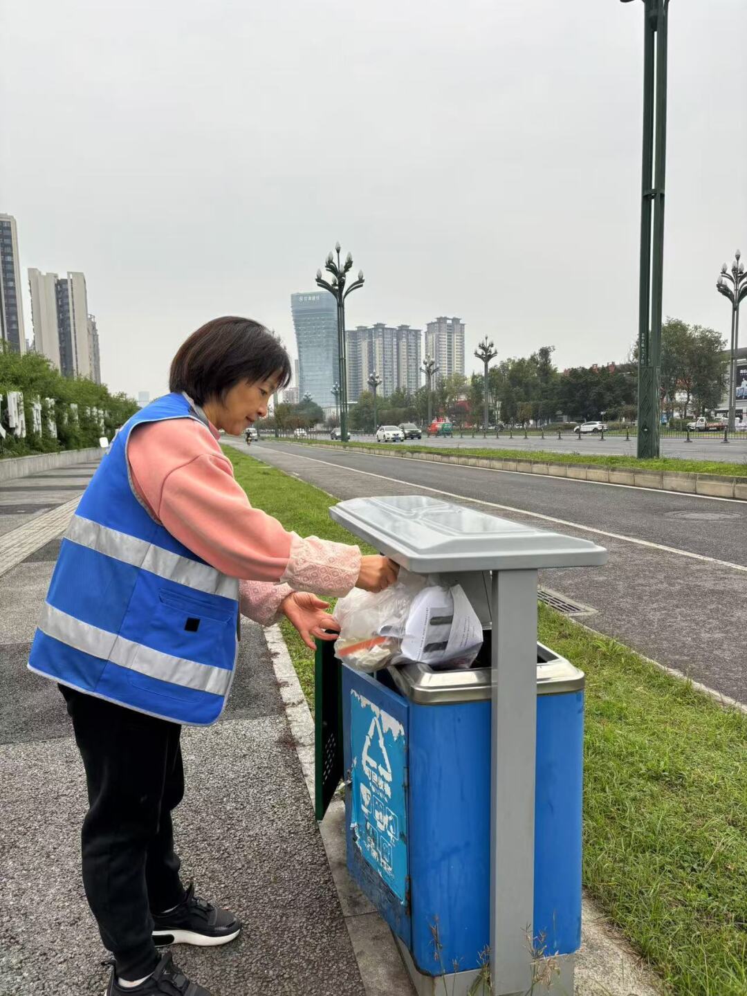 加强重点街道巡查上报，提升城市管理水平