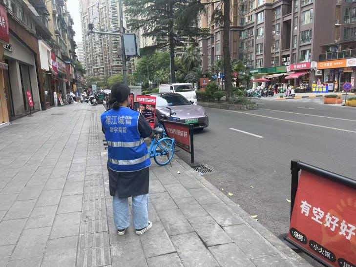 数字城管迎风而上：科技守护“头顶安全” 严查违规牌匾筑牢城市防线
